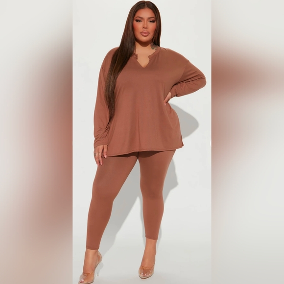 Fashion Nova Pants - New Leggings & Blouse Set brown Color, Large Size